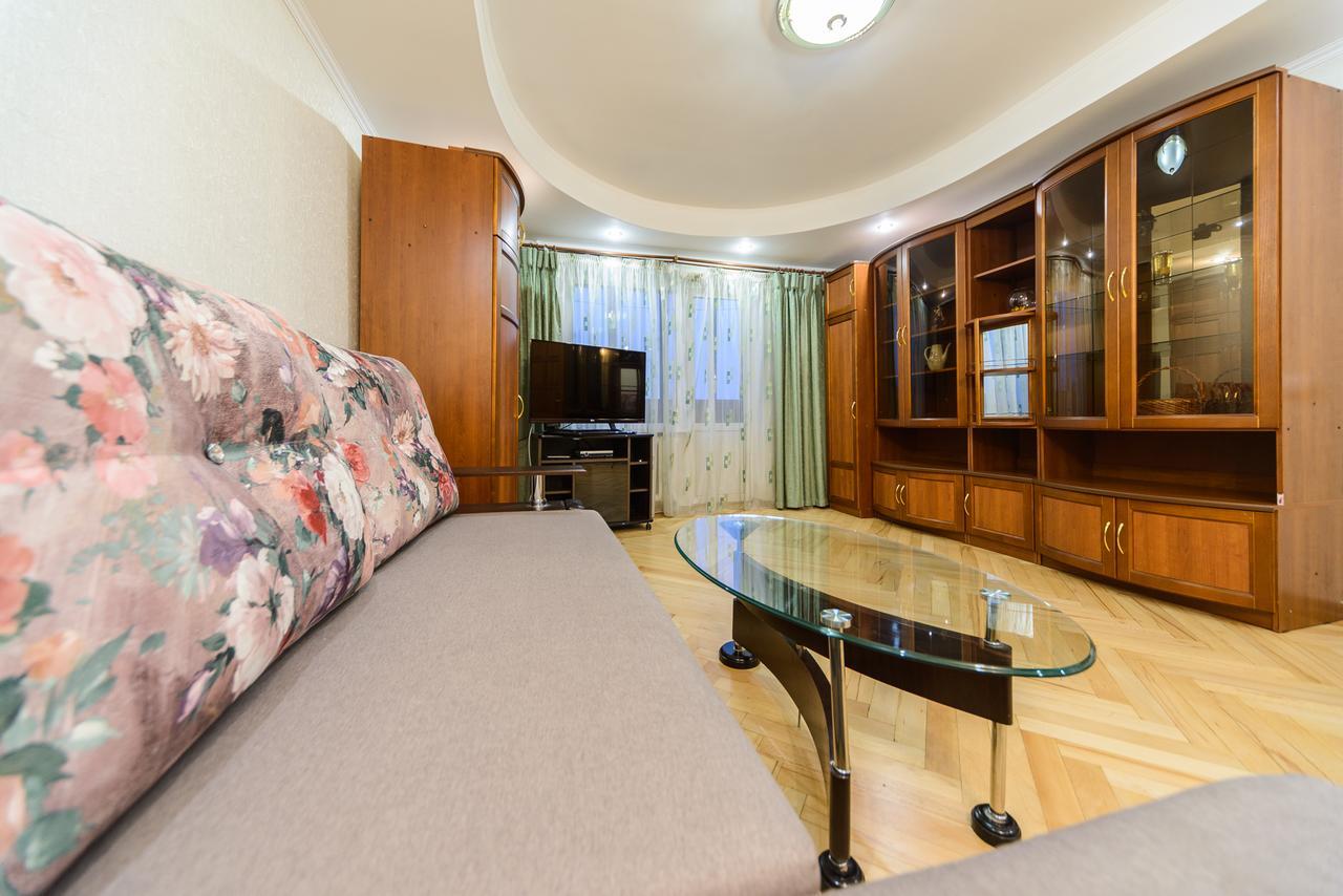 Apartment On Lesi Ukrainky Blvd Kyiv Exterior foto