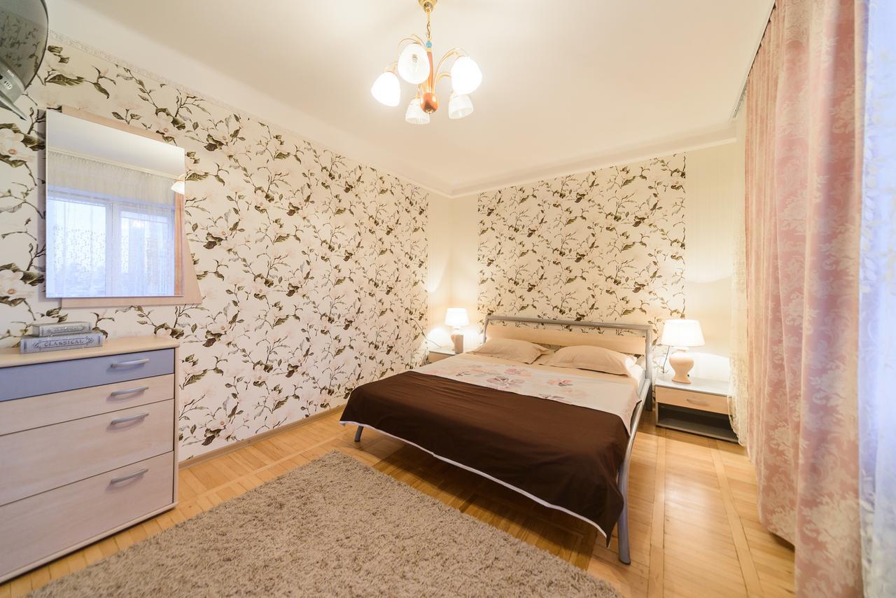 Apartment On Lesi Ukrainky Blvd Kyiv Exterior foto