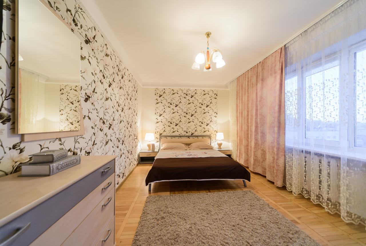 Apartment On Lesi Ukrainky Blvd Kyiv Exterior foto
